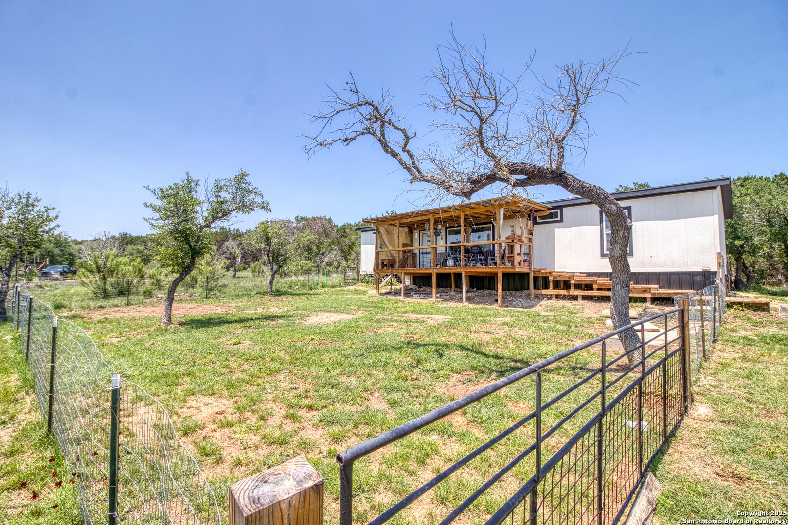 605 Seth Circle Bandera, TX 78003 - Photo 6 of 57