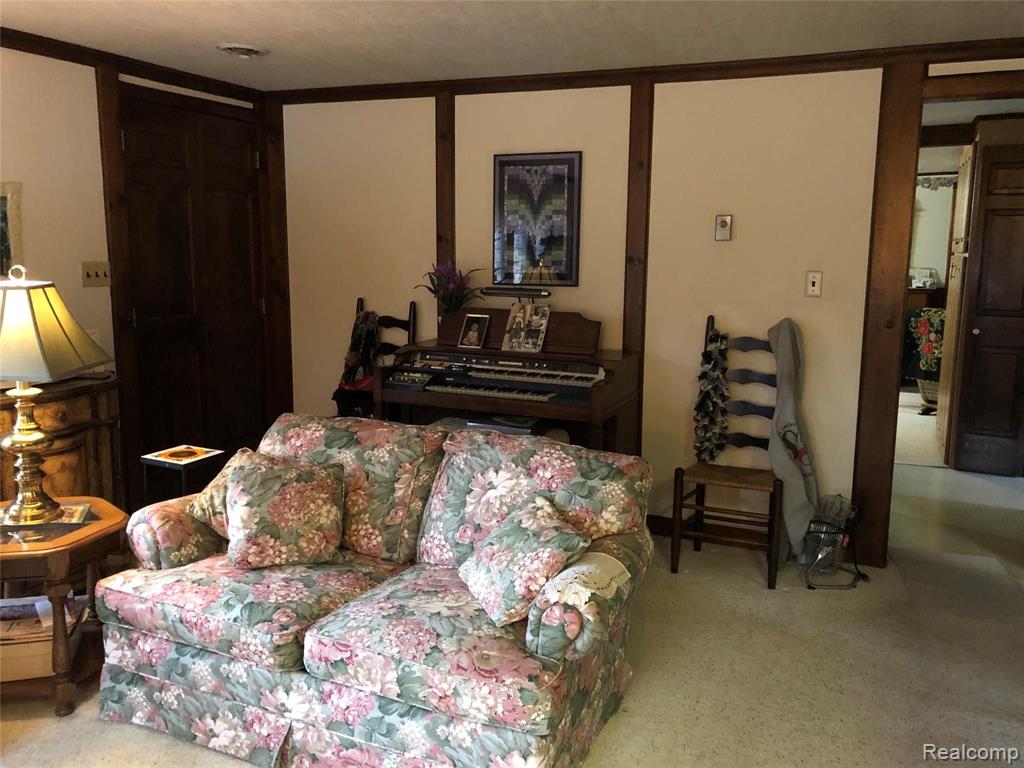 4784 Sutton Road Dryden, MI 48428 - Photo 10 of 69