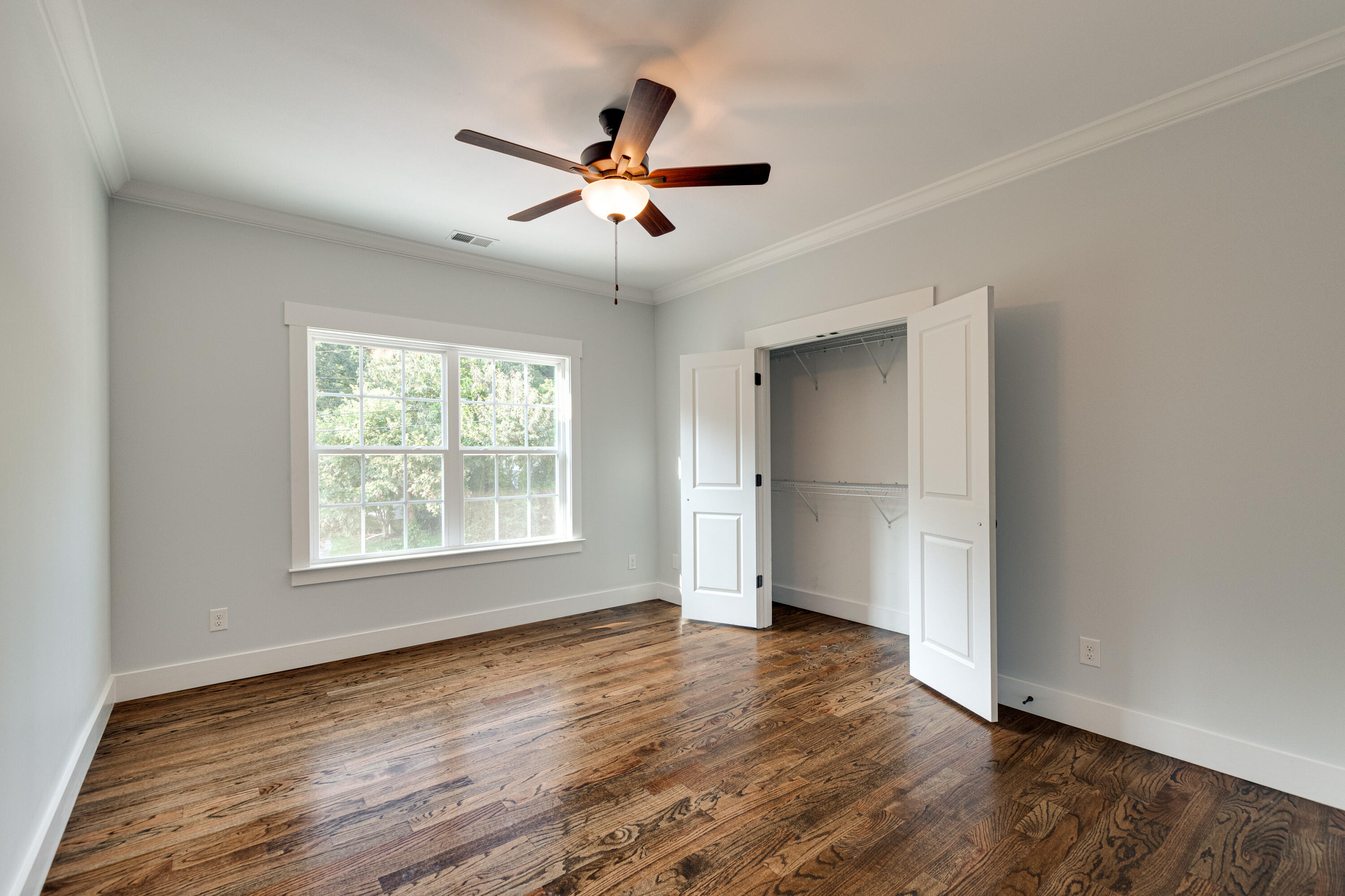 1095 Fernway Road Chattanooga, TN 37405 - Photo 16 of 27 1095 Fernway Rd interior-9