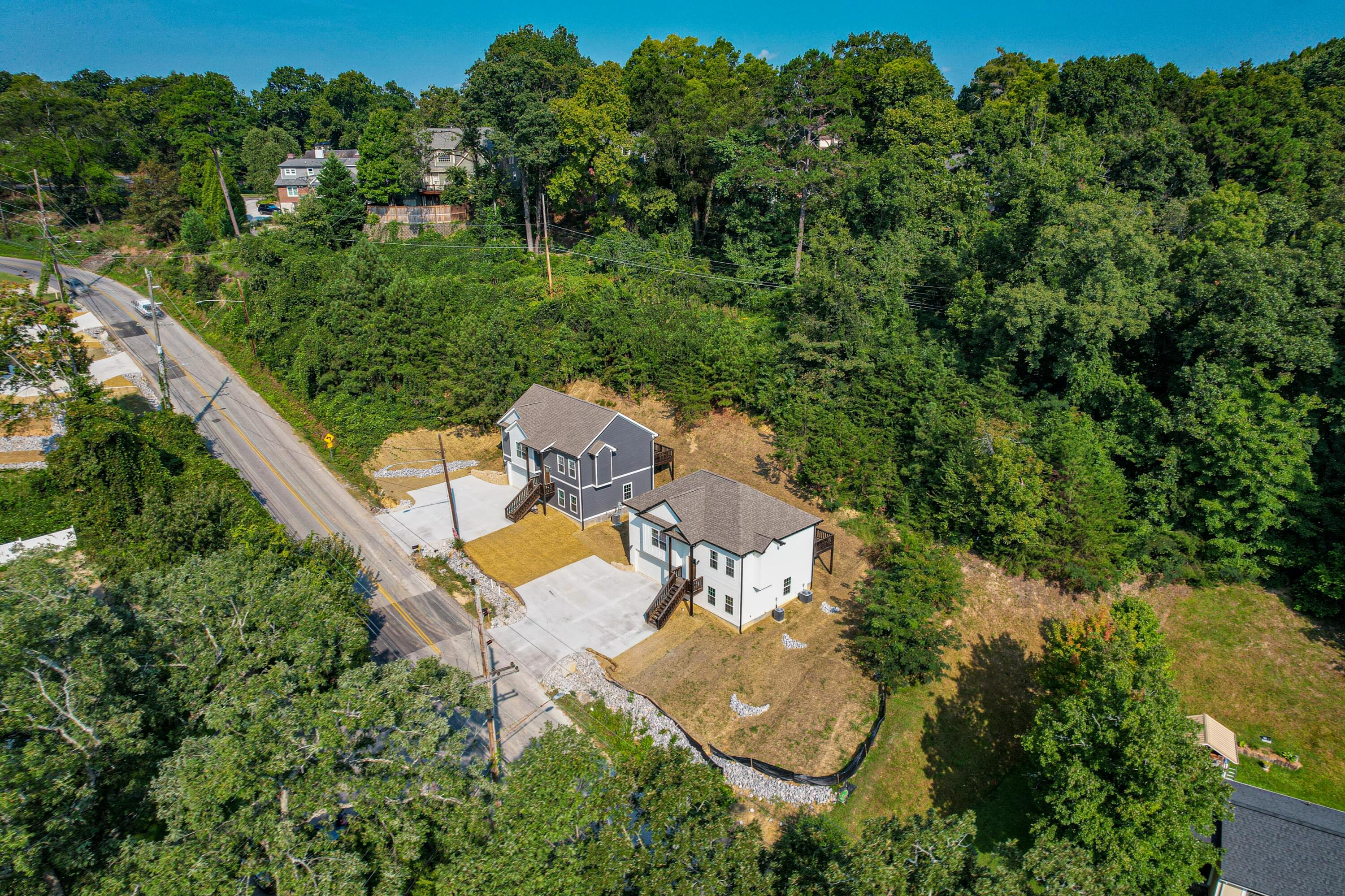 1095 Fernway Road Chattanooga, TN 37405 - Photo 4 of 27 1095 Fernway Rd exterior-4