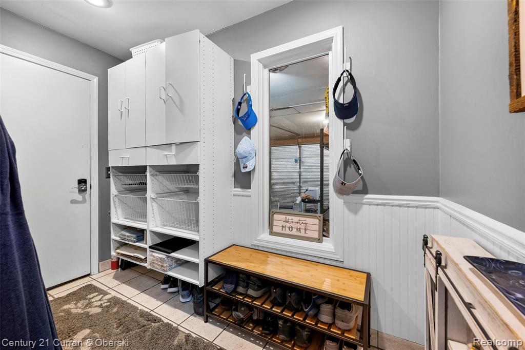 1162 Heights Road Lake Orion, MI 48362 - Photo 22 of 59 Gallery Image 22