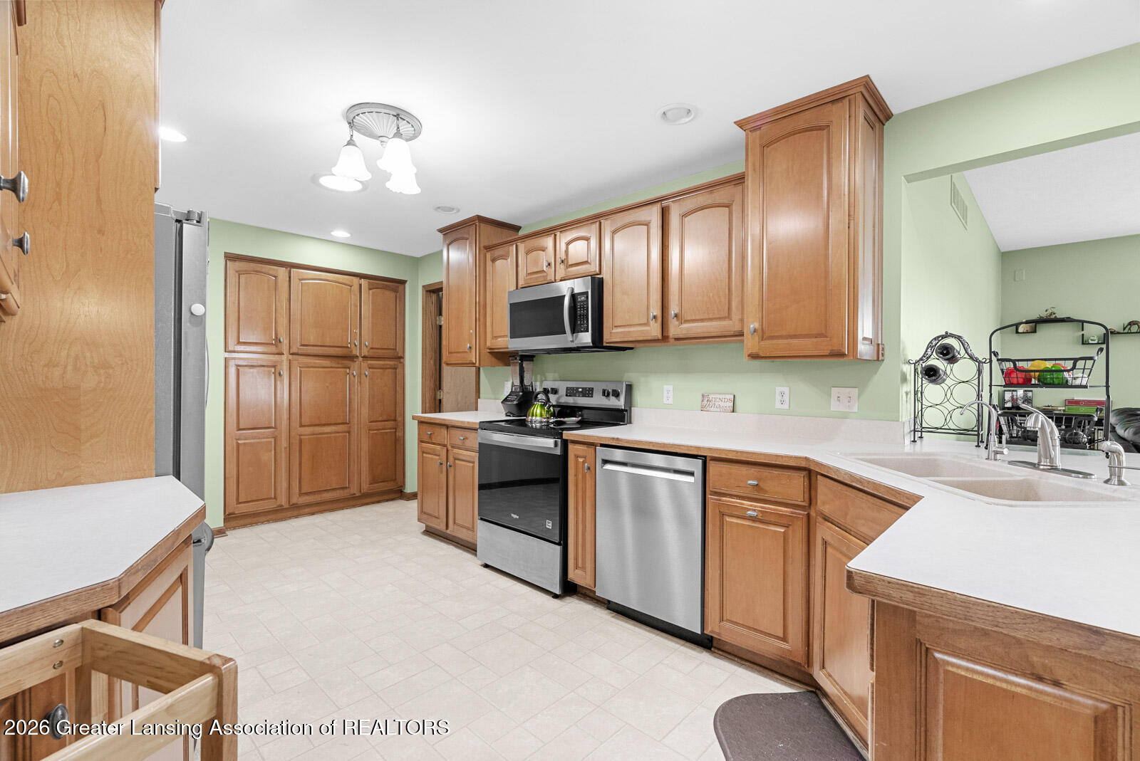 11441 South Francis Road Dewitt, MI 48820 - Photo 35 of 45 35-Media Jett - 35