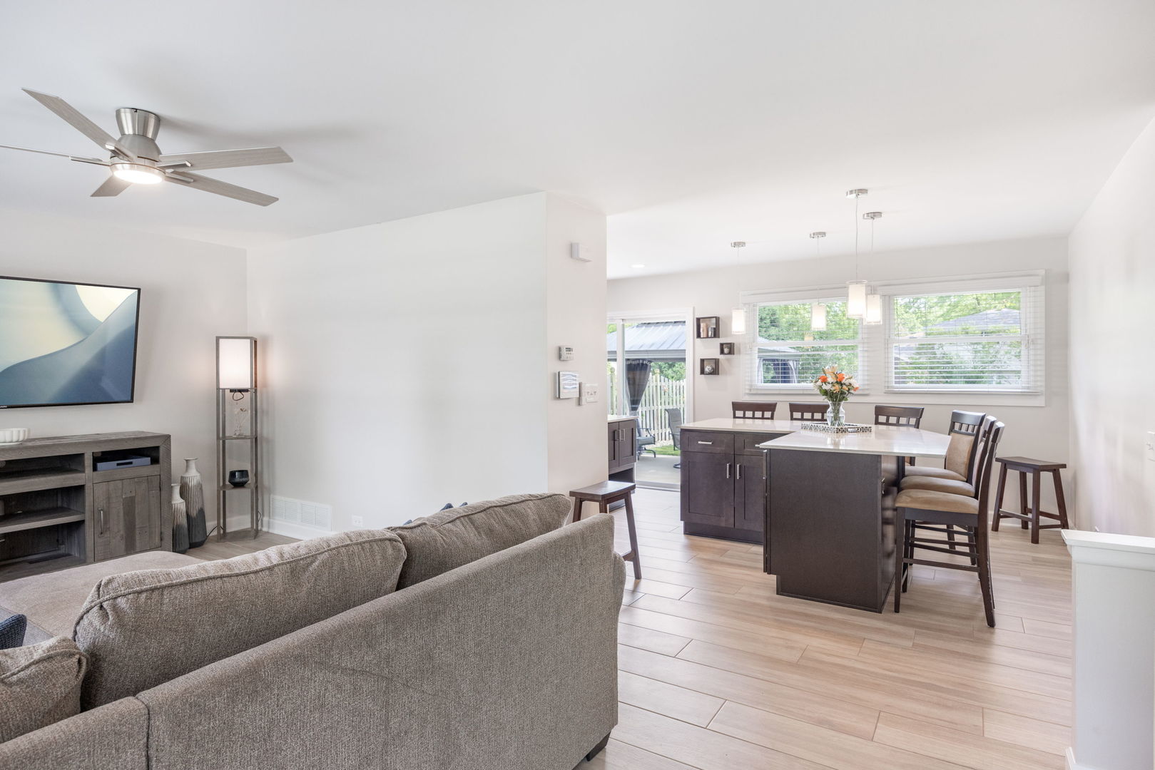1513 Ronzheimer Avenue St. Charles, IL 60174 - Photo 4 of 17