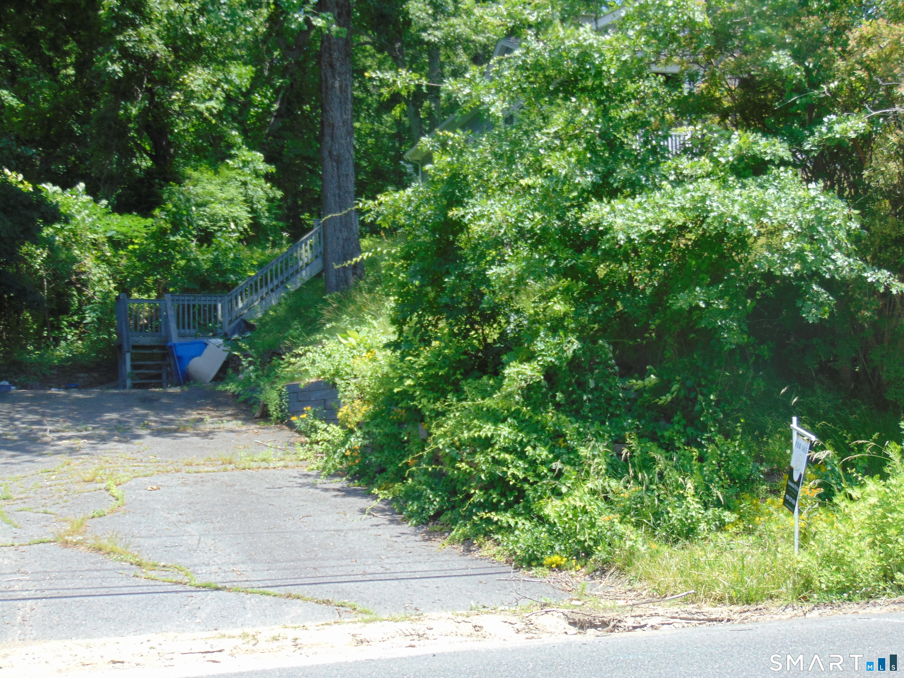 220 Park Road Waterbury, CT 06708 - Photo 8 of 20