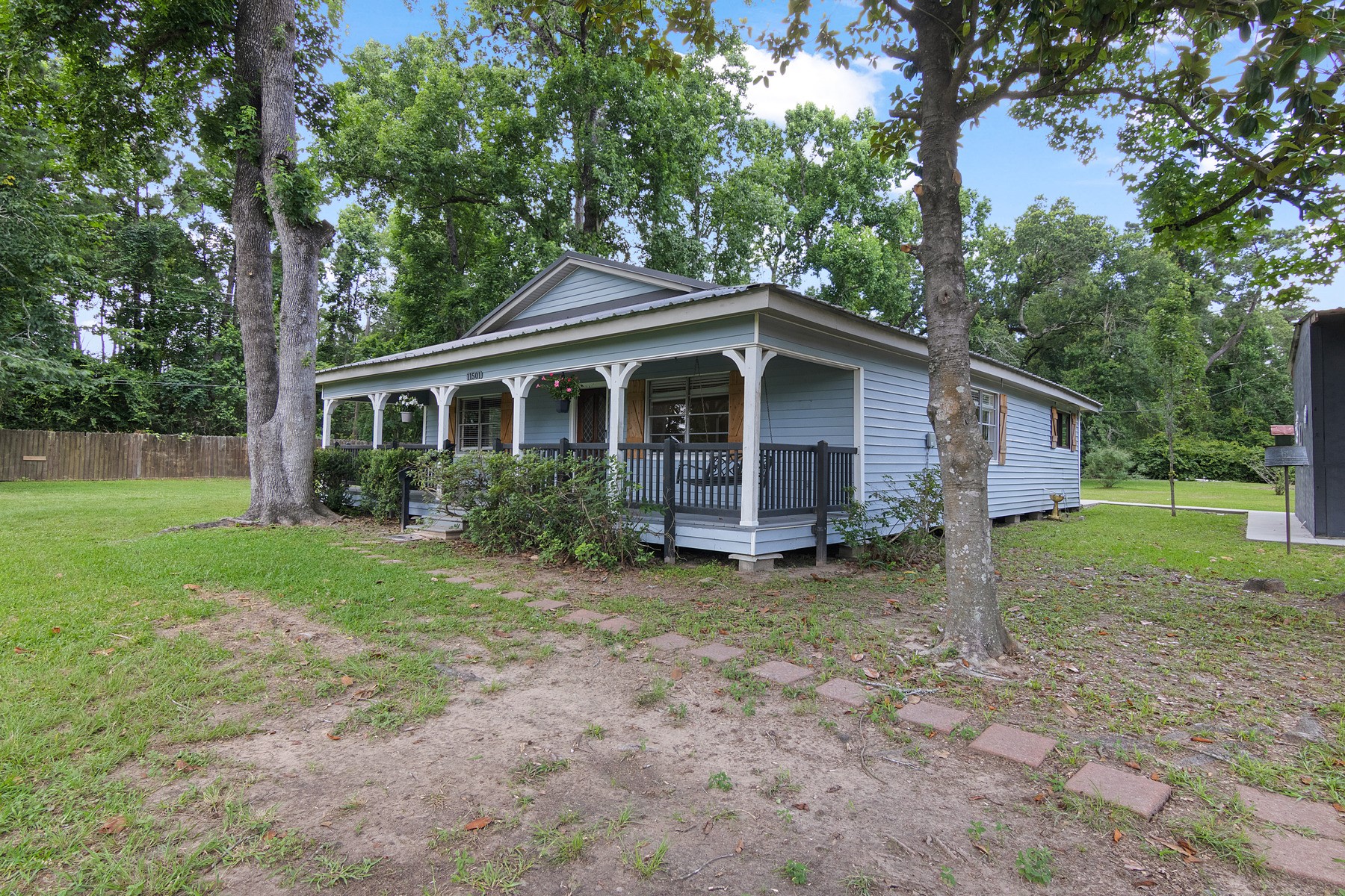 11501 Friendship Lane Conroe, TX 77385 - Photo 2 of 50