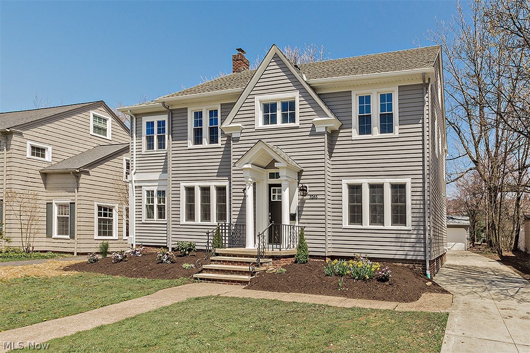 3265 Chadbourne Road Cleveland, OH 44120 - Photo 2 of 35