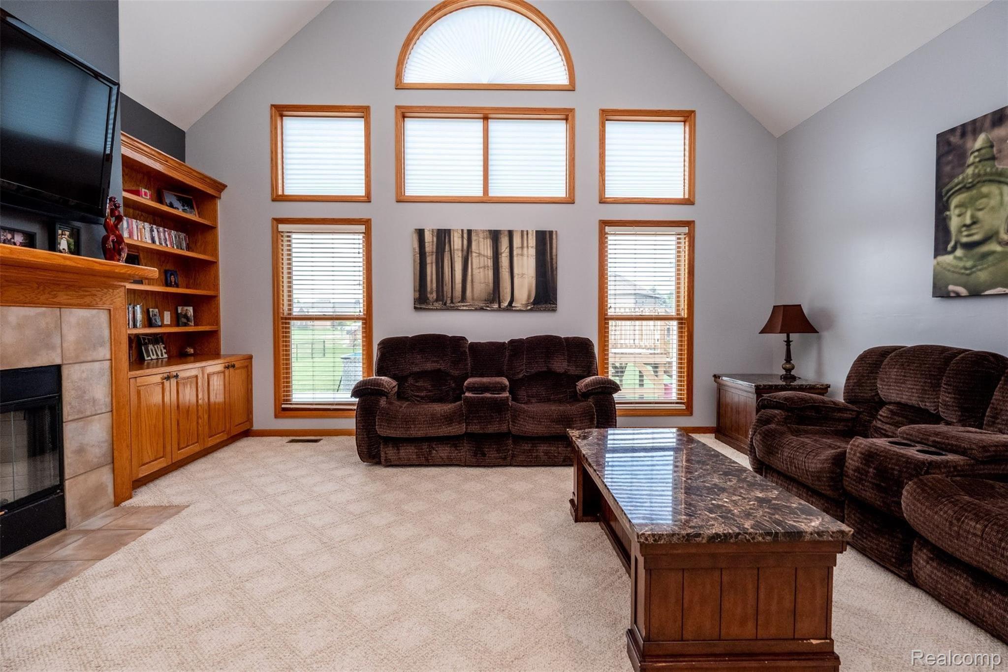 52945 Chesterfield Road New Baltimore, MI 48051 - Photo 9 of 62 52945 Chesterfield Rd (9 of 62).jpg