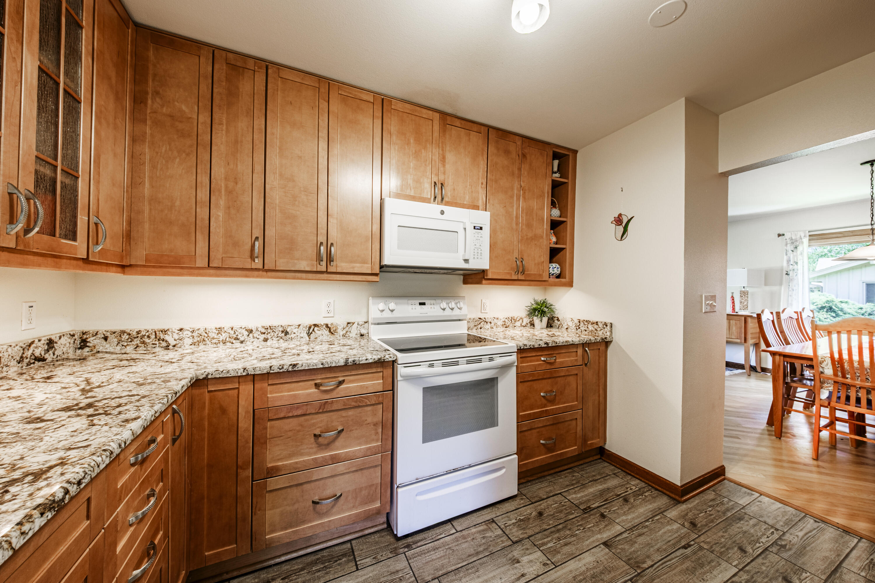 15035 Pomona Road Brookfield, WI 53005 - Photo 20 of 53 Kitchen
