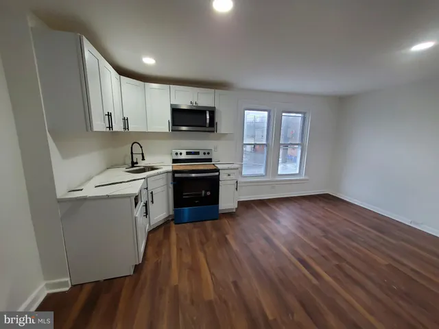 $425,000 | 404 North Charlotte Street, Pottstown, PA 19464