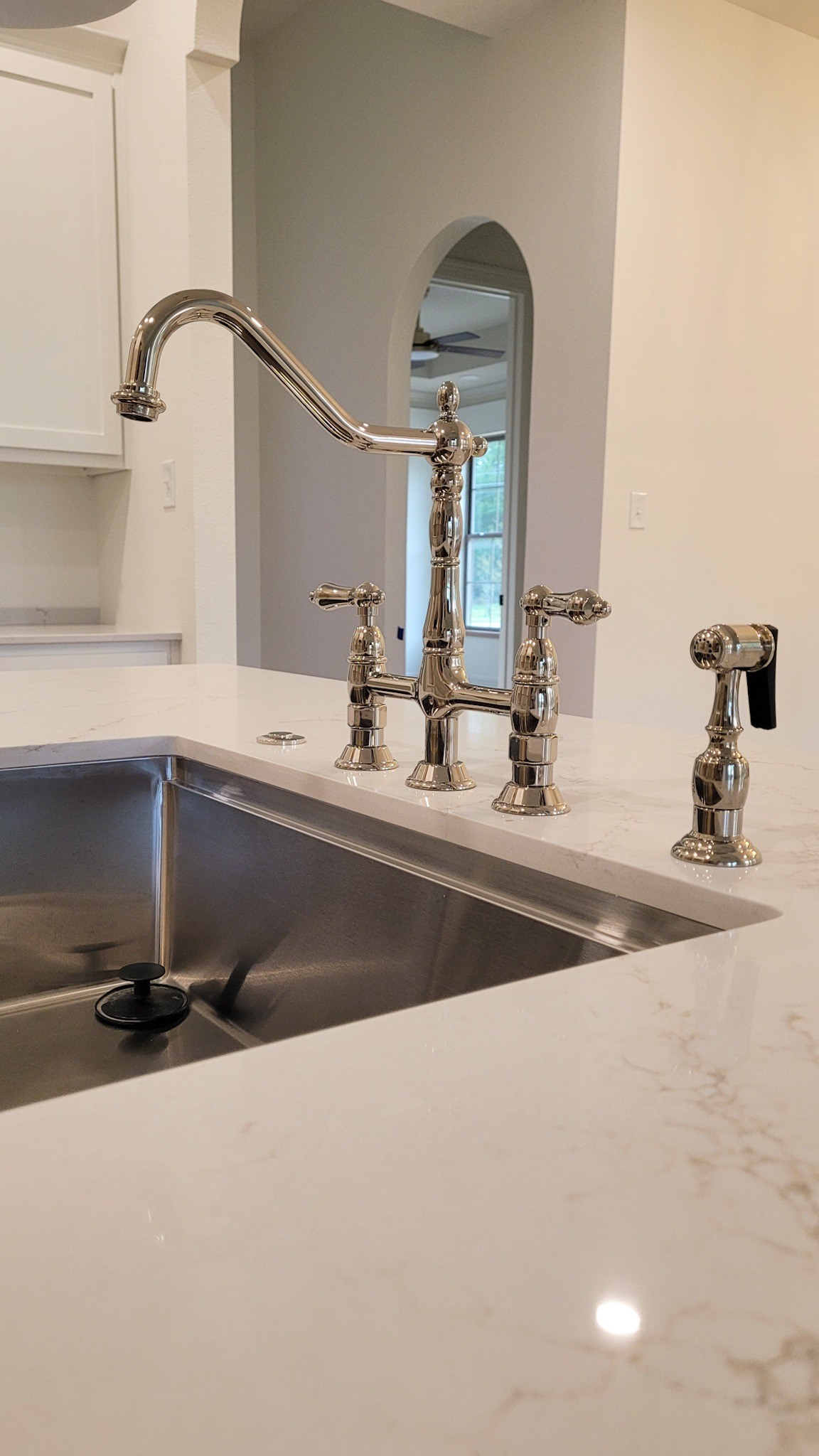 6202 Johnson Road Orange, TX 77632 - Photo 2 of 26 a bathroom with a sink and a mirror