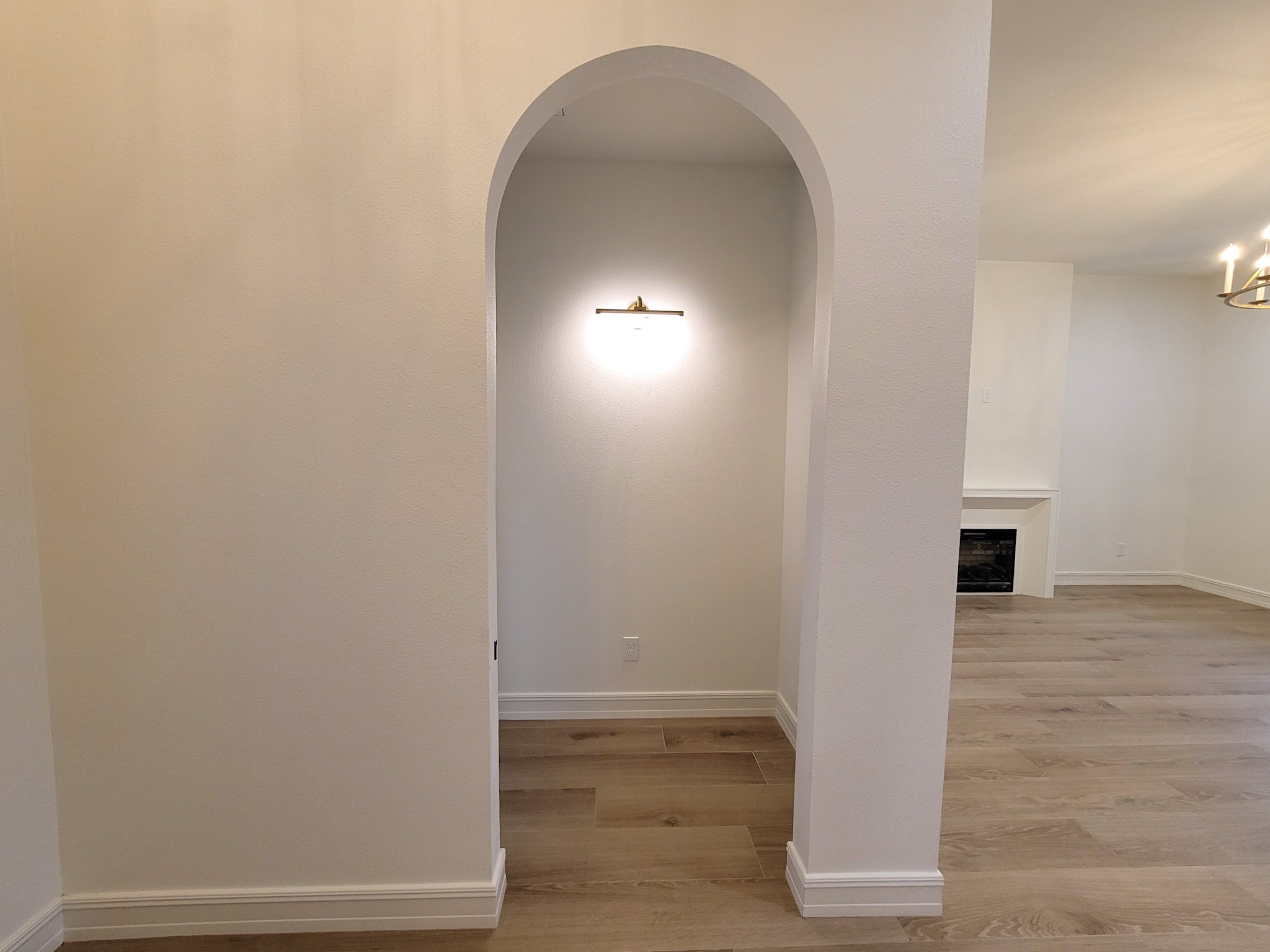 6202 Johnson Road Orange, TX 77632 - Photo 22 of 26 a view of entryway with wooden floor