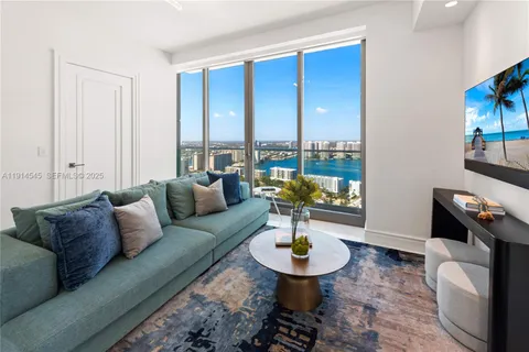 $6,150,000 | 17901 Collins Avenue, Unit 3406, Sunny Isles Beach, FL 33160
