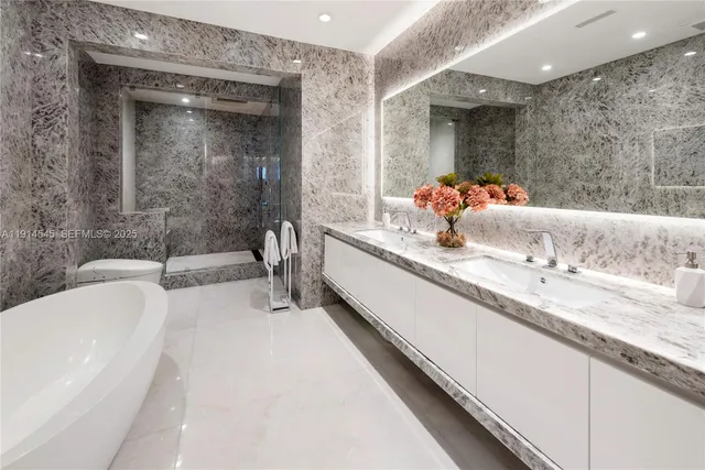 $6,150,000 | 17901 Collins Avenue, Unit 3406, Sunny Isles Beach, FL 33160