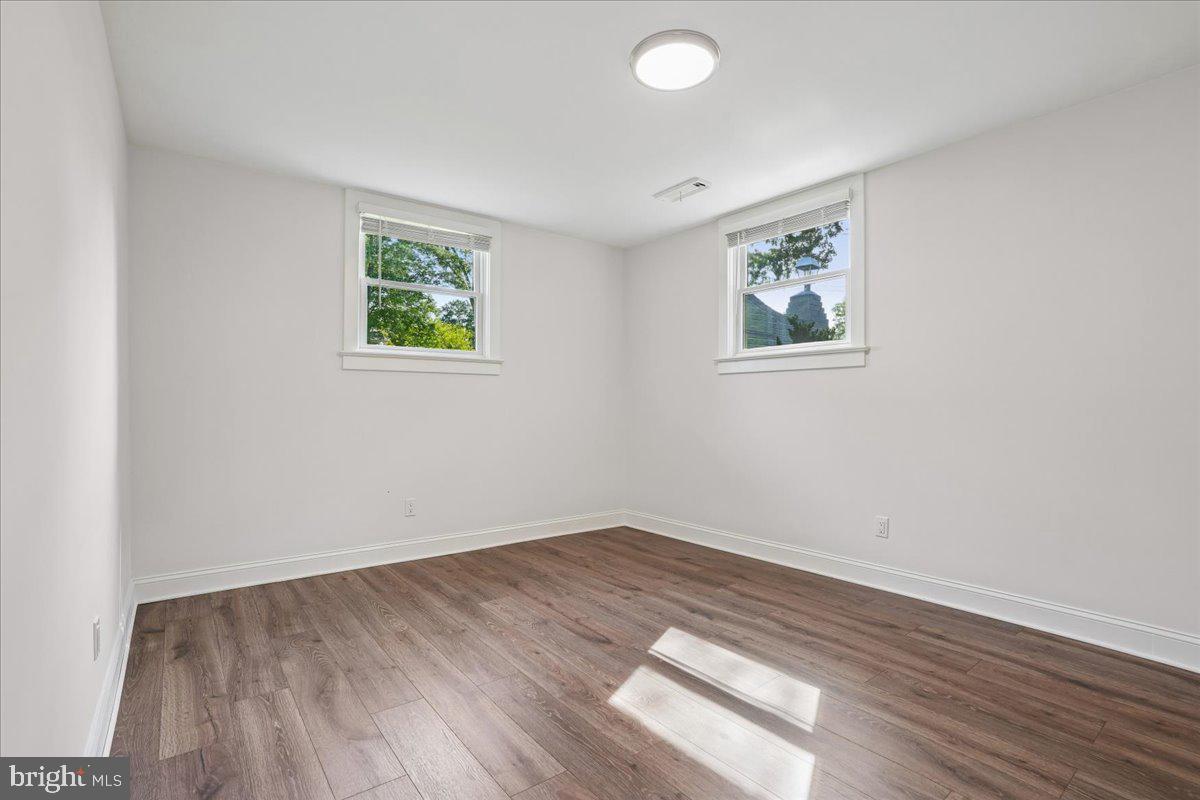 2502 Culpeper Road Alexandria, VA 22308 - Photo 29 of 34 Bedroom 3