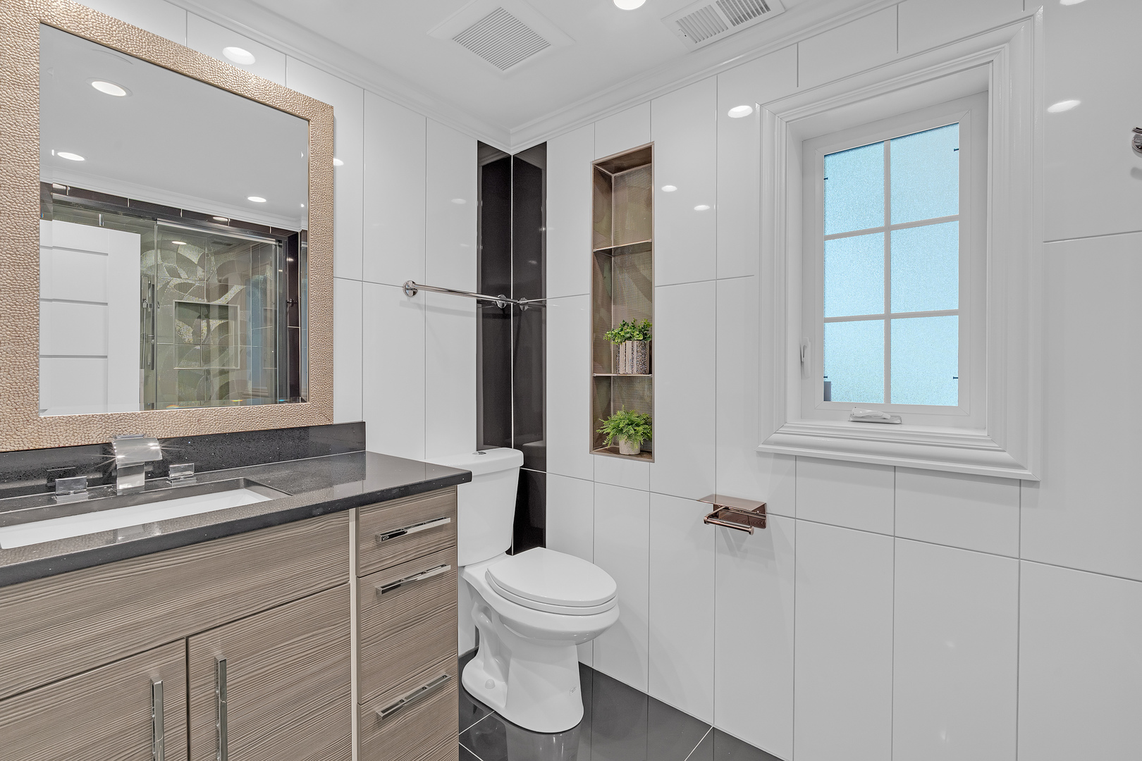 210 West Pickwick Road Arlington Heights, IL 60005 - Photo 16 of 35