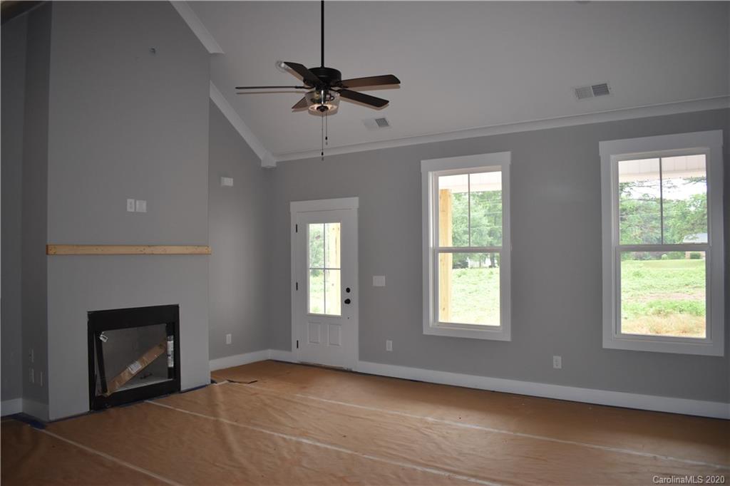 1843 Tom Joye Road Clover, SC 29710 - Photo 4 of 34 Gallery Image 4