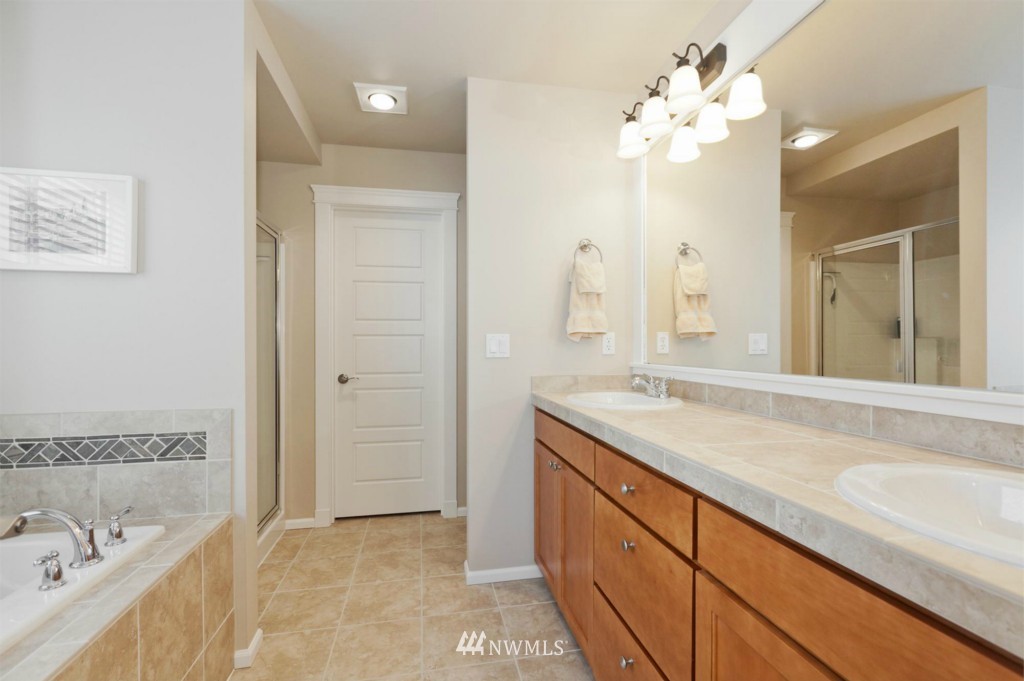 17017 16th Drive Southeast Bothell, WA 98012 - Photo 12 of 19 Gallery Image 12
