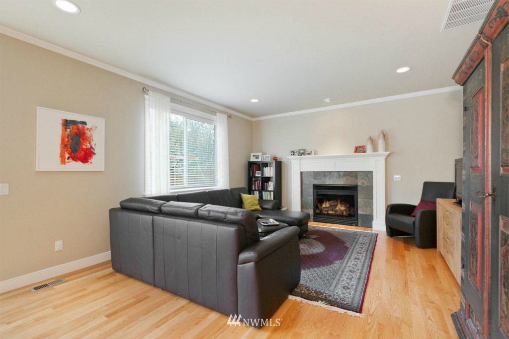17017 16th Drive Southeast Bothell, WA 98012 - Photo 8 of 19 Gallery Image 8