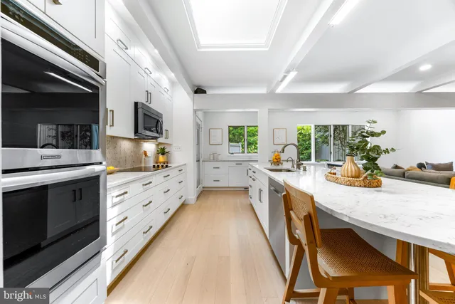 $1,495,000 | 5 Tall Tree Court, Baltimore, MD 21208