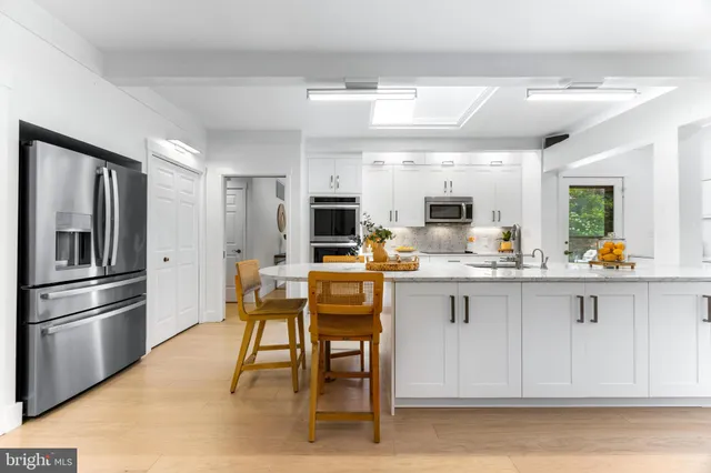 $1,495,000 | 5 Tall Tree Court, Baltimore, MD 21208