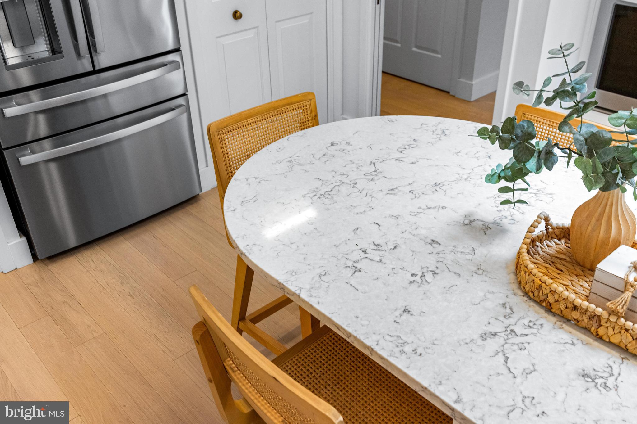 5 Tall Tree Court Baltimore, MD 21208 - Photo 25 of 78 a view of a living room with furniture