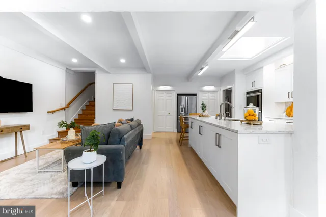 $1,495,000 | 5 Tall Tree Court, Baltimore, MD 21208