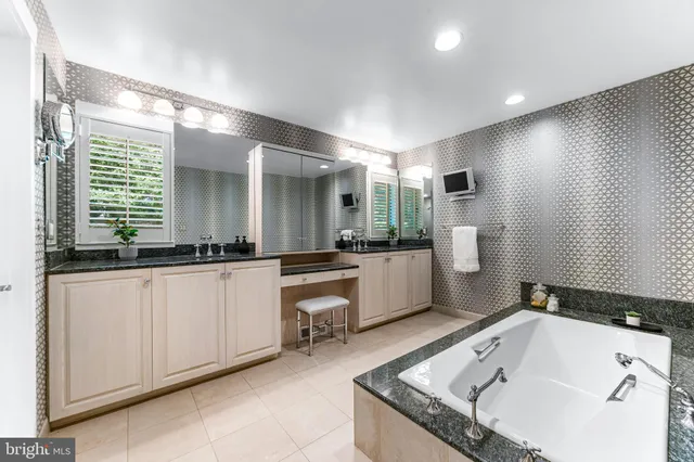 $1,495,000 | 5 Tall Tree Court, Baltimore, MD 21208