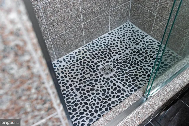 $1,495,000 | 5 Tall Tree Court, Baltimore, MD 21208