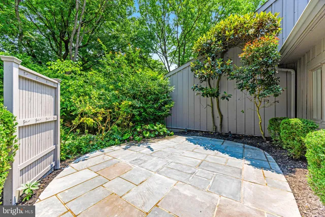 $1,495,000 | 5 Tall Tree Court, Baltimore, MD 21208