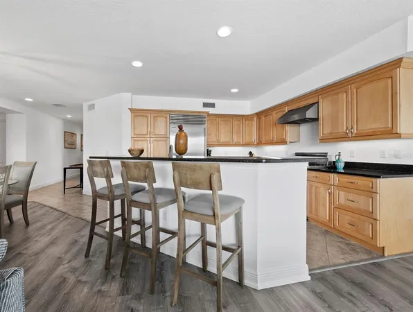 $1,799,000 | 650 Golden Gate Point, Unit 401, Sarasota, FL 34236