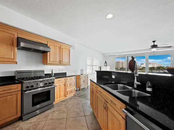 $1,799,000 | 650 Golden Gate Point, Unit 401, Sarasota, FL 34236