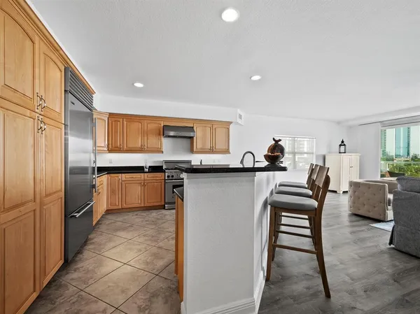 $1,799,000 | 650 Golden Gate Point, Unit 401, Sarasota, FL 34236