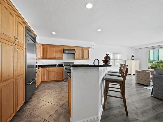 $1,799,000 | 650 Golden Gate Point, Unit 401, Sarasota, FL 34236