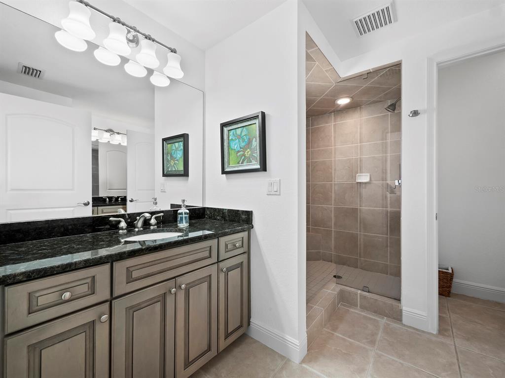 650 Golden Gate Point, Unit 401 Sarasota, FL 34236 - Photo 20 of 50