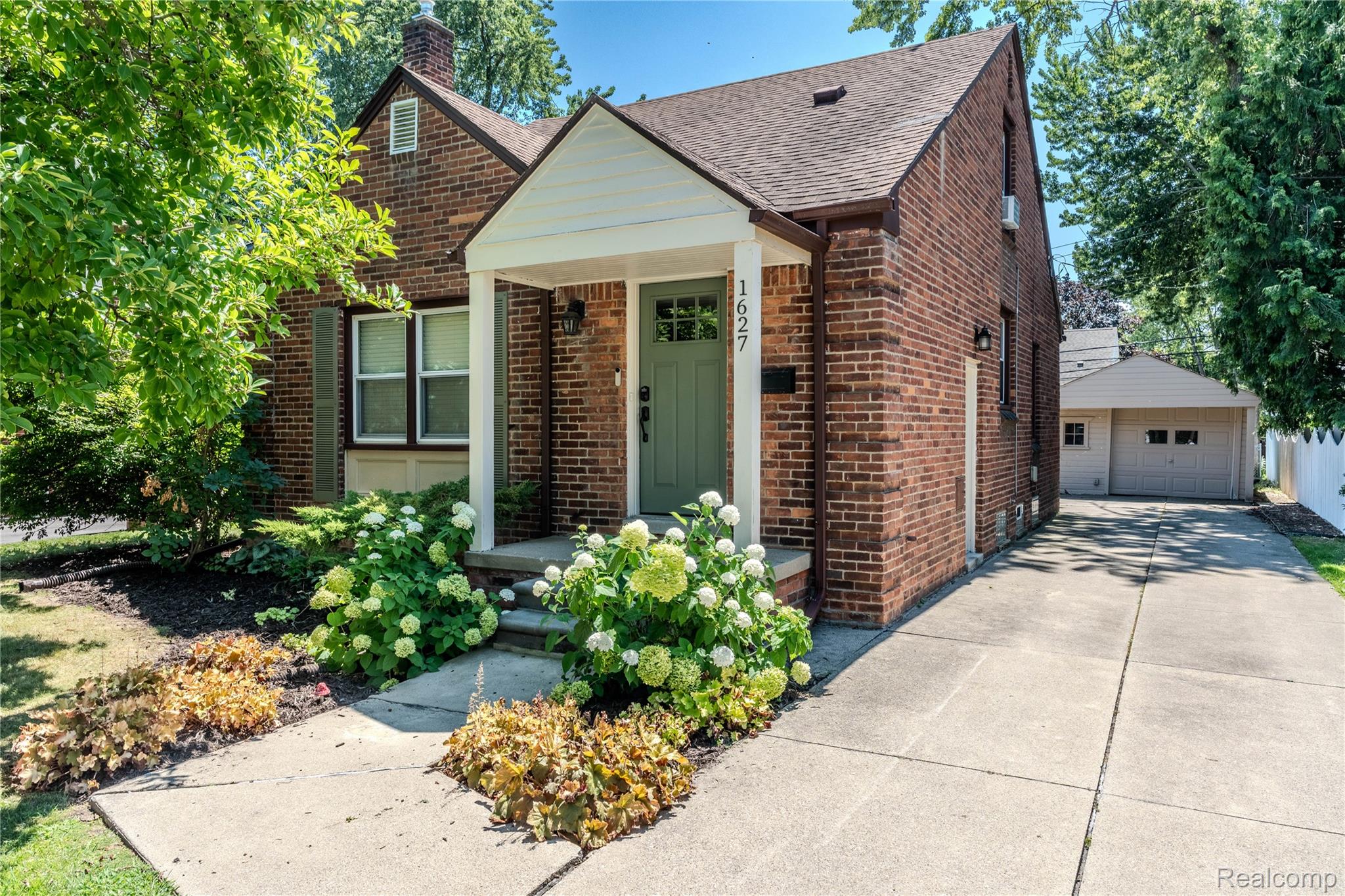 1627 Columbia Road Berkley, MI 48072 - Photo 1 of 33 1627 Columbia Exterior-4.jpg