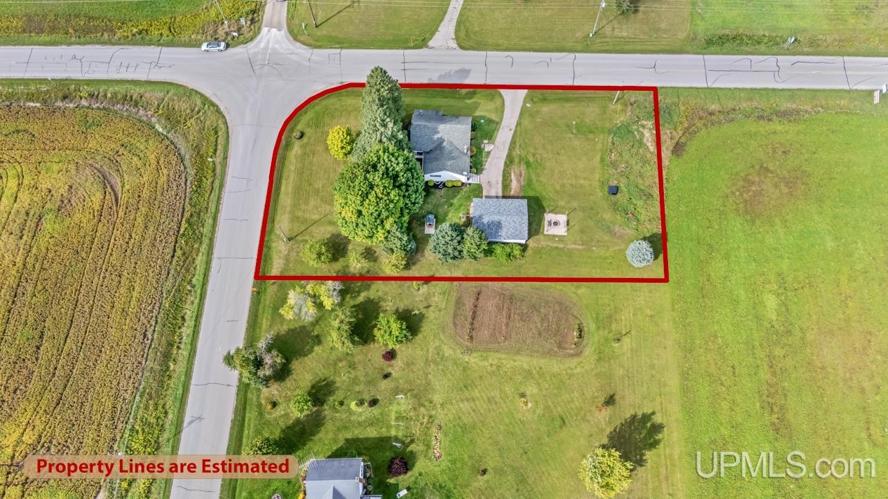 1907 17th Road Bark River, MI 49807 - Photo 3 of 32