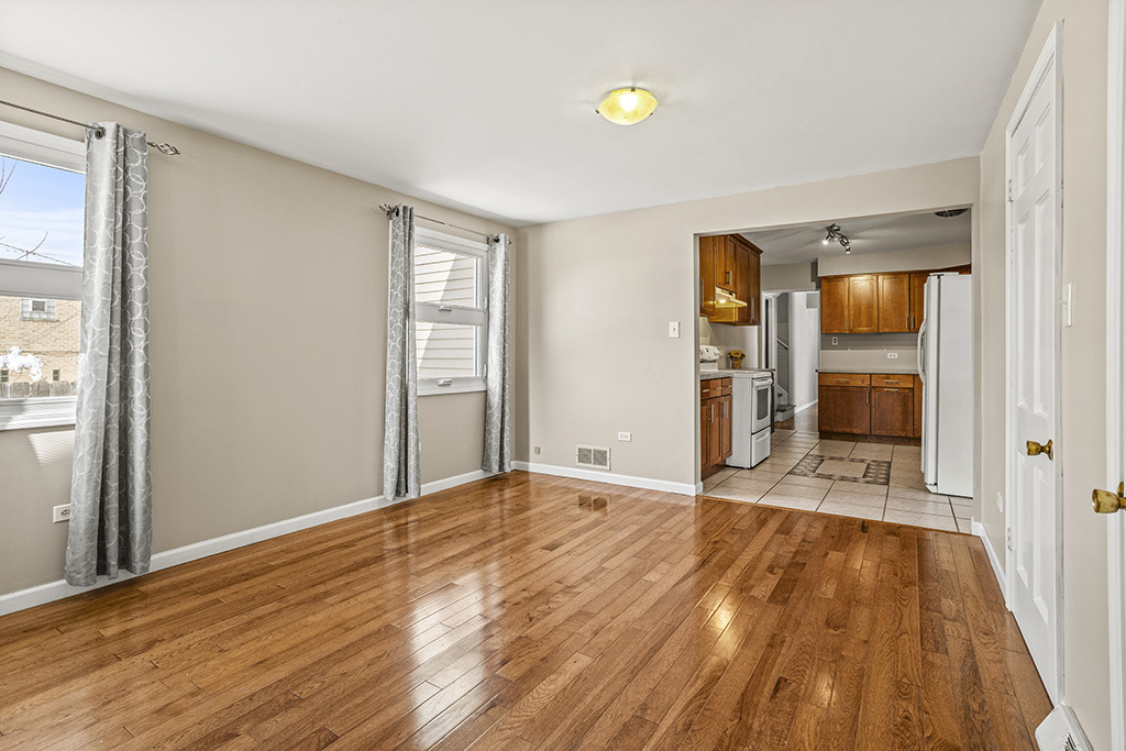 5001 Harnew Road South Oak Lawn, IL 60453 - Photo 15 of 37