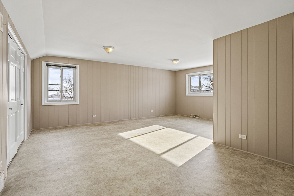 5001 Harnew Road South Oak Lawn, IL 60453 - Photo 19 of 37