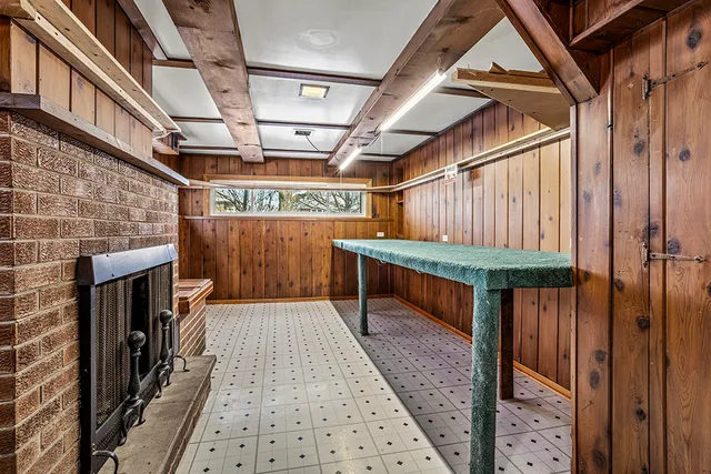 $365,000 | 5001 Harnew Road South, Oak Lawn, IL 60453