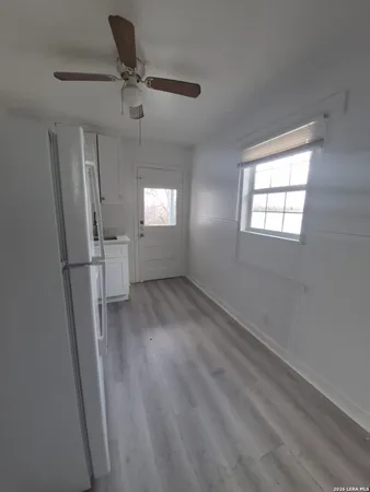 $800 | 417 Eleanor Avenue, Unit 4, San Antonio, TX 78209