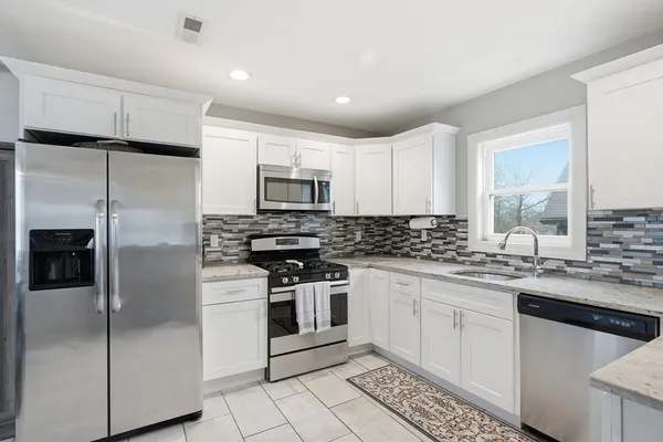 $559,900 | 286 Revere Street, Unit 286, Winthrop, MA 02152