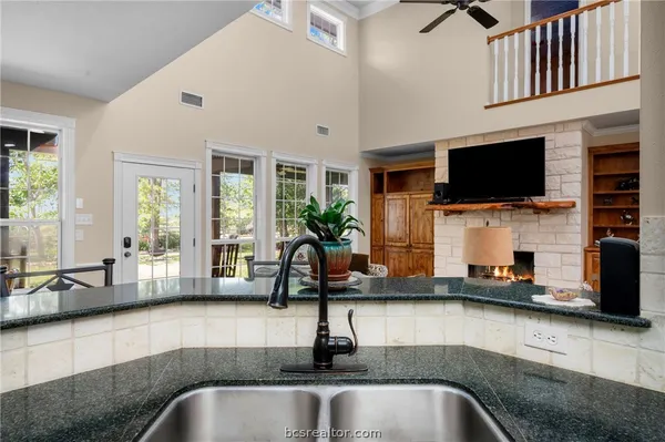 $1,800,000 | 6400 Koppe Bridge Road, College Station, TX 77845