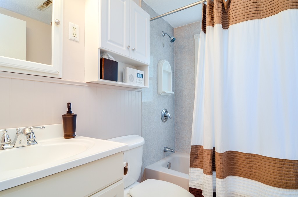 8 Croydon Road Framingham, MA 01702 - Photo 20 of 25 Gallery Image 20