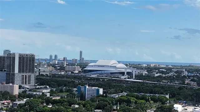 $600,000 | 1941 Northwest 19th Avenue, Miami, FL 33125