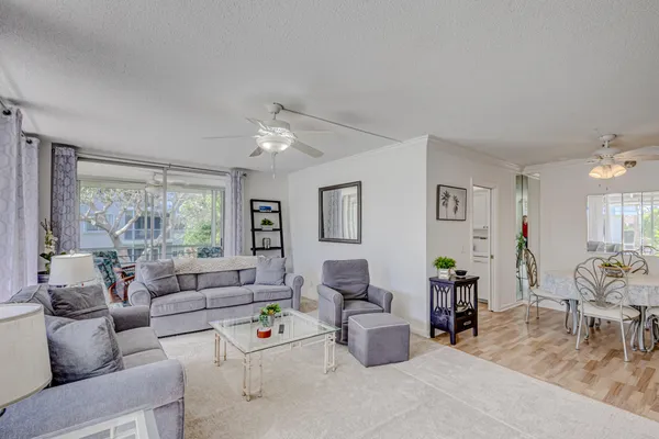$2,500 | 1201 Sugar Sands Boulevard, West Palm Beach, FL 33404