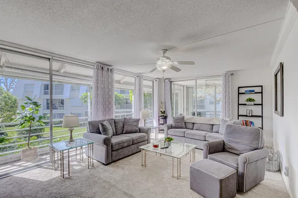 $2,500 | 1201 Sugar Sands Boulevard, West Palm Beach, FL 33404
