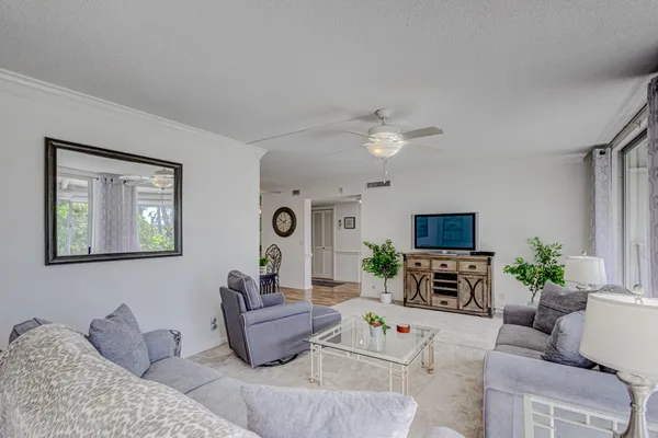 $2,500 | 1201 Sugar Sands Boulevard, West Palm Beach, FL 33404