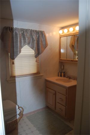 12 Grant Road Salem, MA 01970 - Photo 14 of 15 Gallery Image 14
