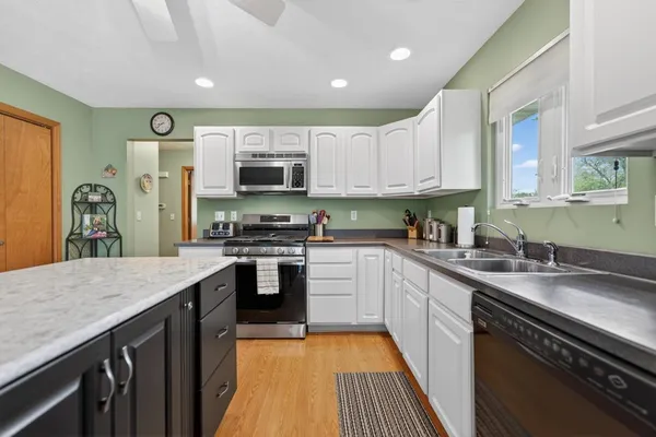$379,000 | 1261 Lake Summerset Road, Lake Summerset, IL 61019