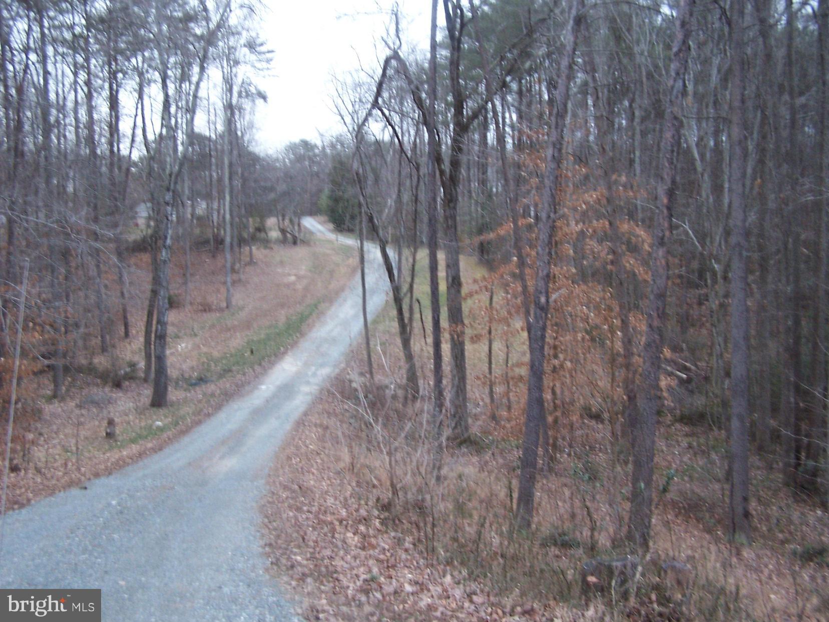 1079 Mountain View Road Fredericksburg, VA 22406 - Photo 3 of 30 View
